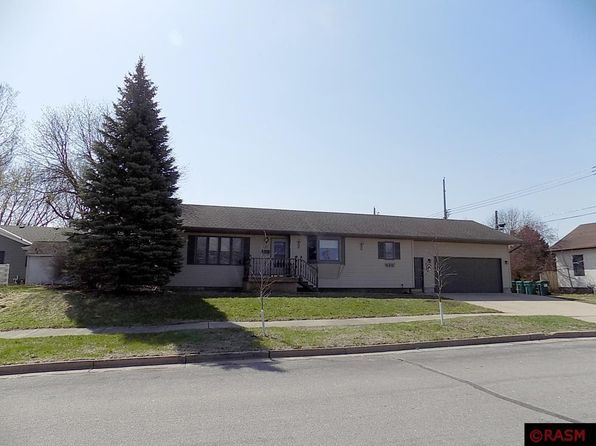 411 6th St N, New Ulm, MN 56073