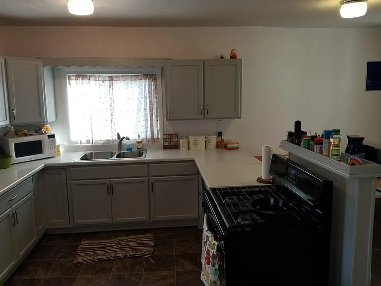 712 Lake St — Photo 5