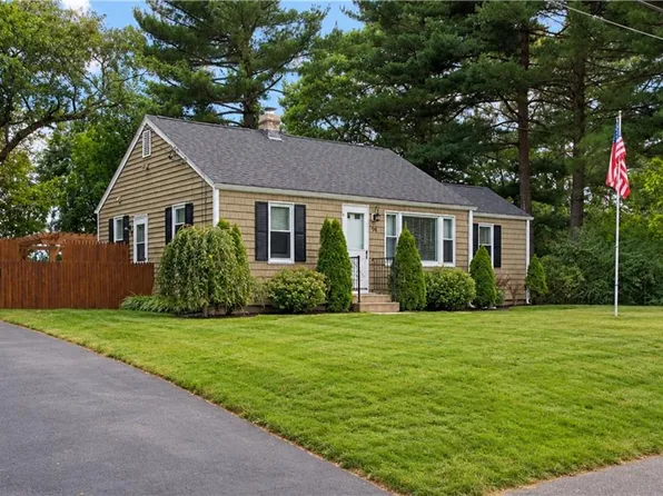 94 Tennessee Ave, Warwick, RI 02888