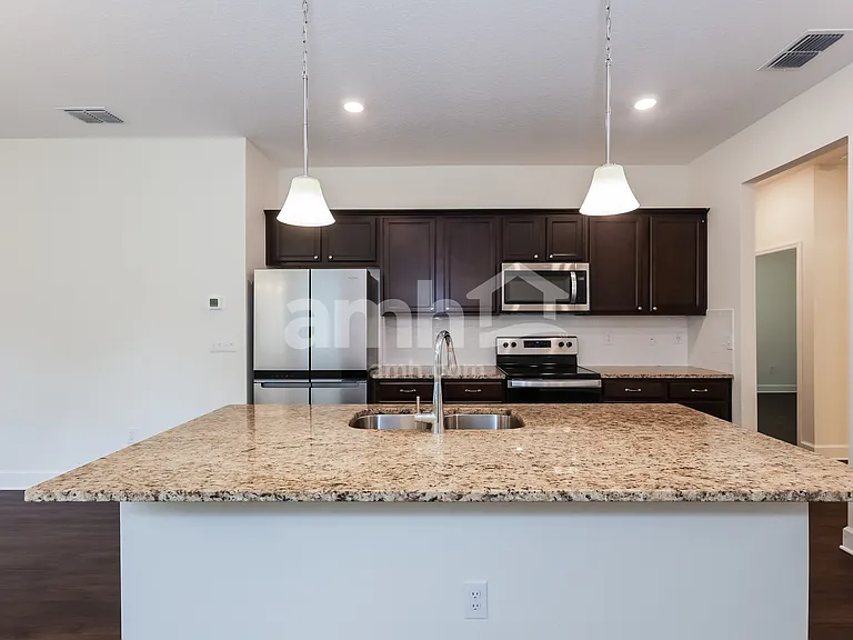 1028 Walden Pond Dr — Photo 7