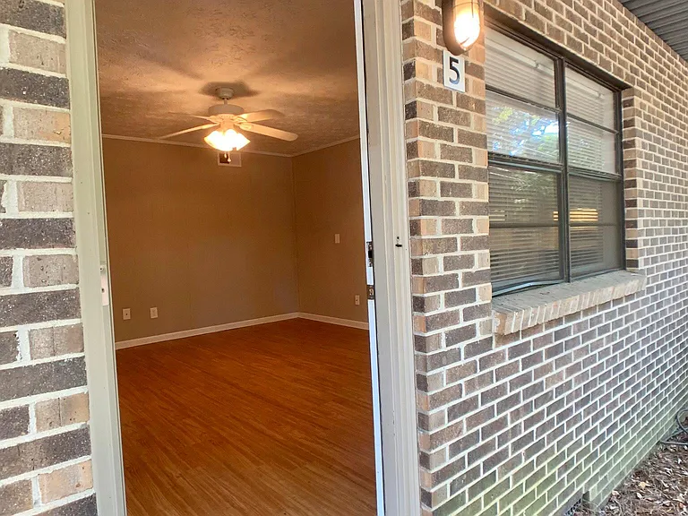 837 N Gay St #5 — Photo 2