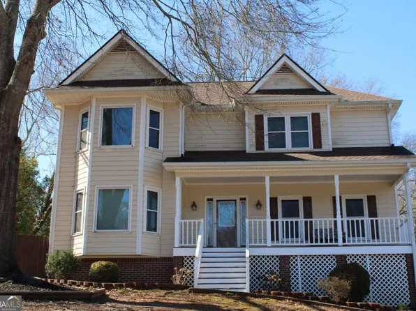 2031 Lakewood Cir, Grayson, GA 30017