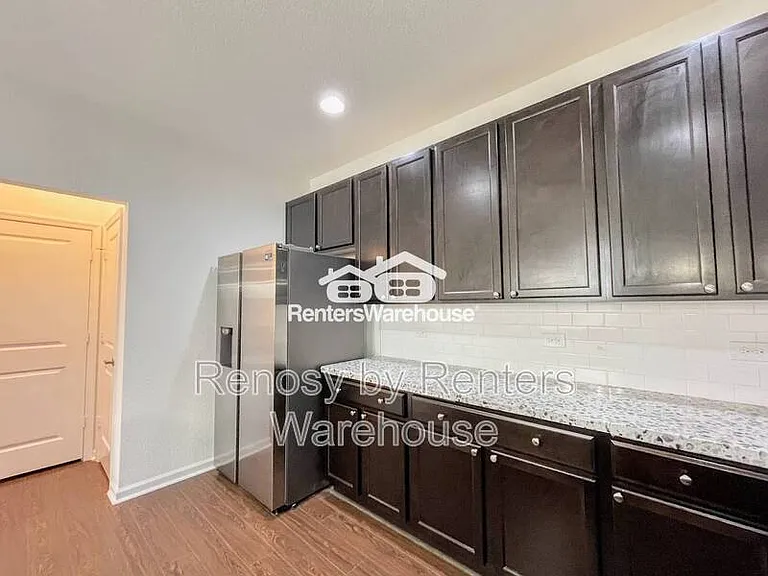 1713 Dresdon Ln — Photo 21