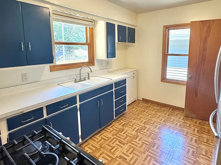 222 S Midvale Blvd — Photo 14