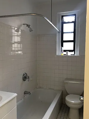 Rented by Dynamik Realty | media 5