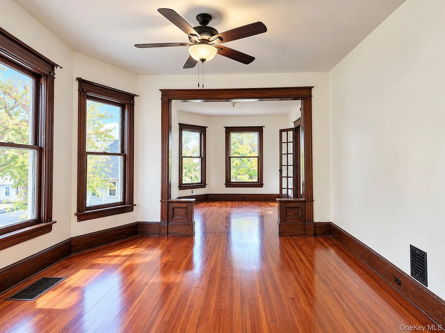 2 bed, 1.0 bath, 1369 sqft, $1,700 — Photo 3