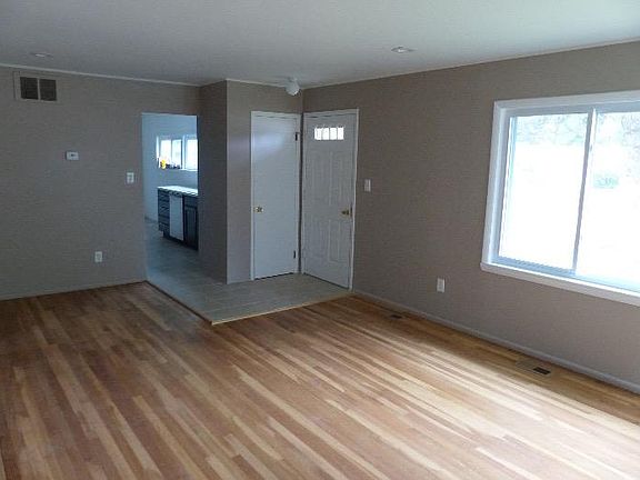 3rd image of 3763 Shoals St