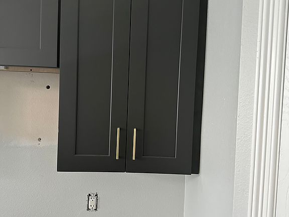 4th image of 32034 Annice Ln
