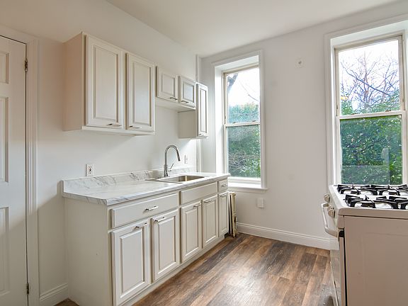 3rd image of 134 Dikeman St #1