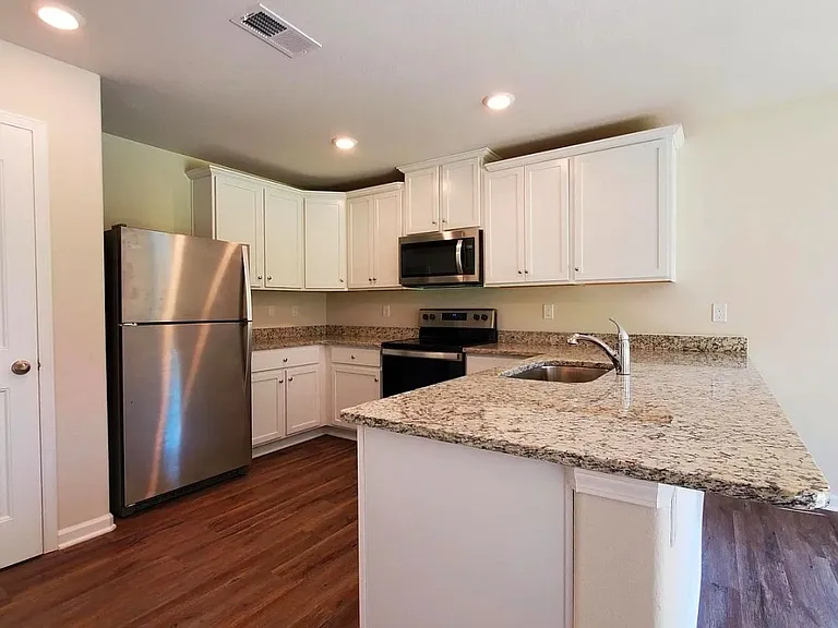 9111 Creedmore Hills Dr — Photo 10