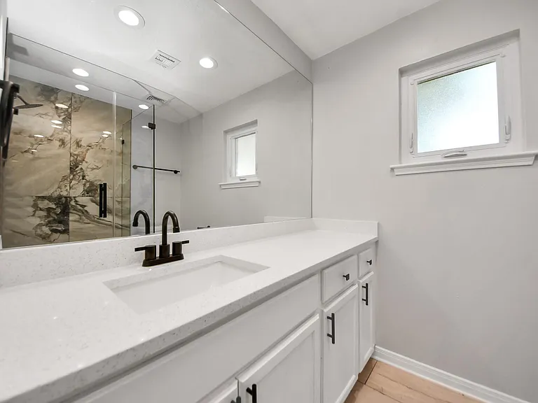 10602 Raydell Dr — Photo 13