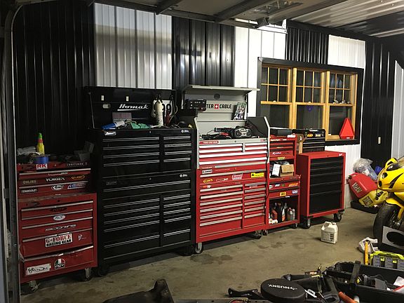 Custom insultaed walls