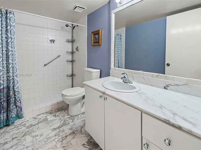 2555 Collins Ave #403 — Photo 23