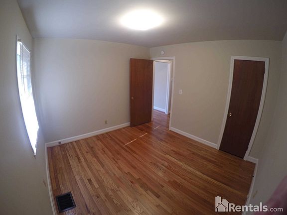 5th image of 7 Bristol Dr #B