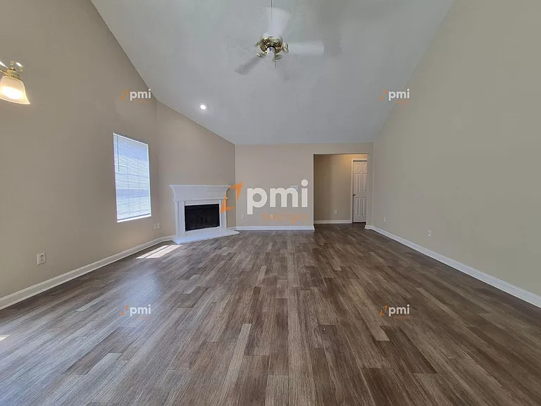 6215 Klondike River Rd — Photo 5