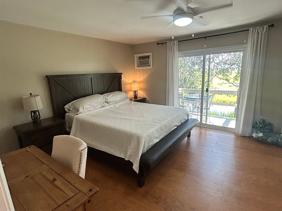 1st image of 510 Saint Charles Ct