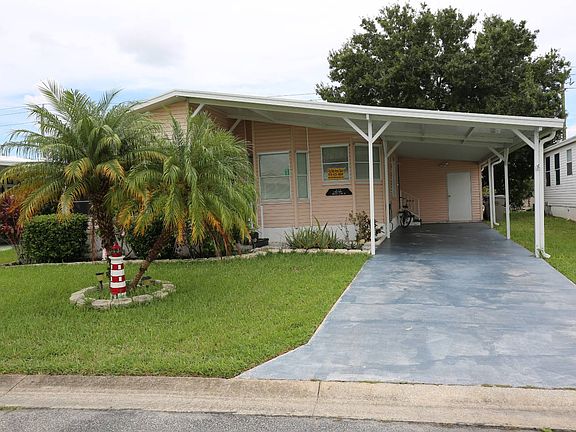 3rd image of 214 Bimini Cay Cir
