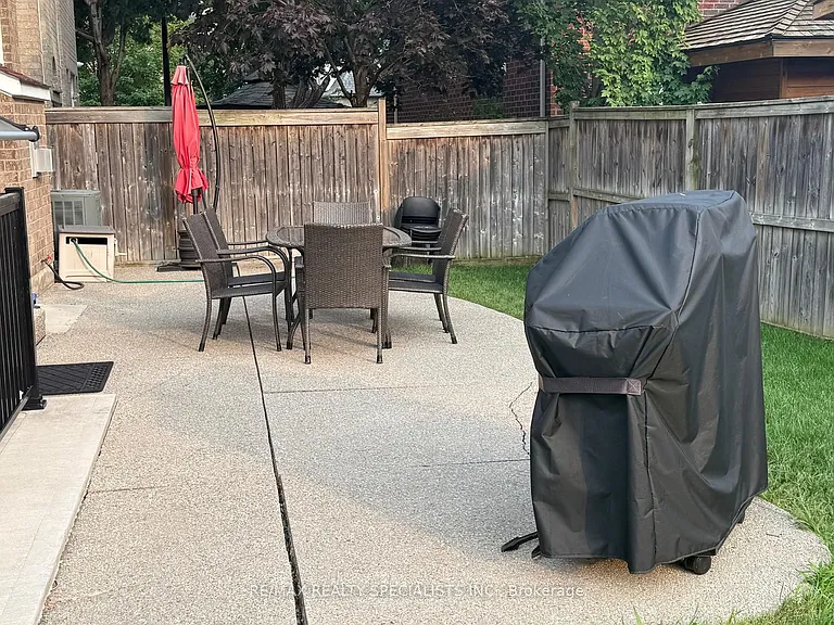 12 Donherb Cres — Photo 12