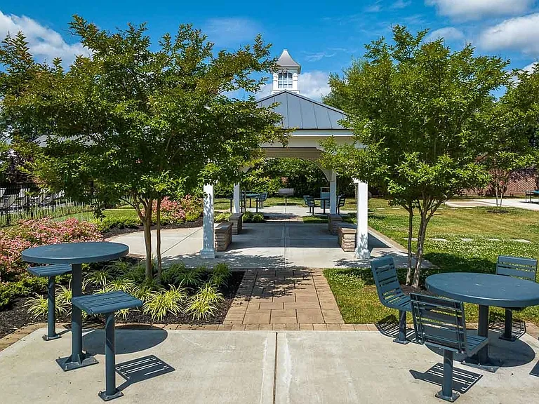 Pleasant View Gardens — Photo 18