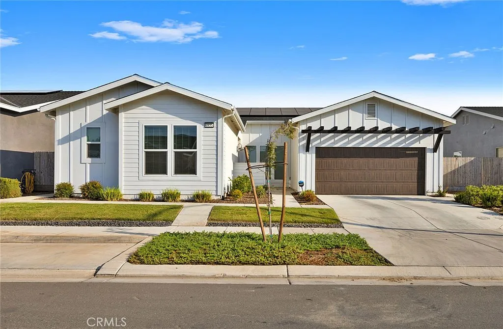 2455 Valverde Dr photo 1