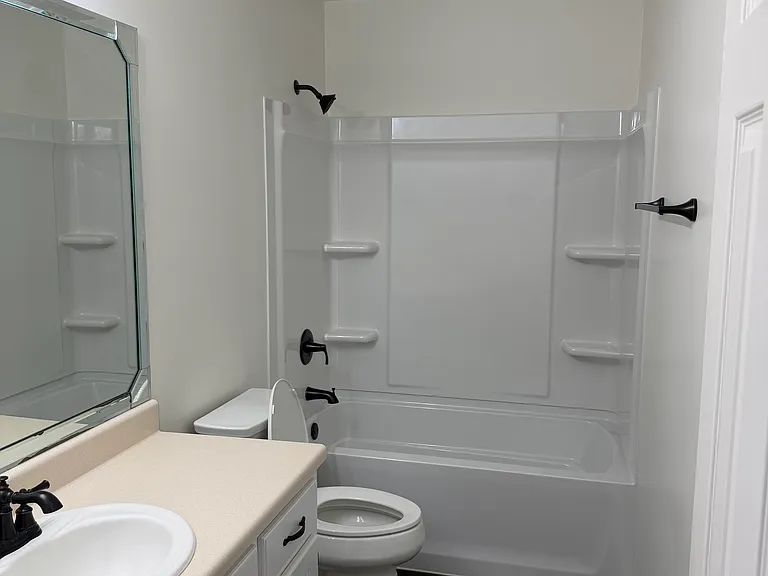 216 Inglewood Dr — Photo 23