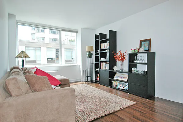 Rented by BLU Real Estate | media 23