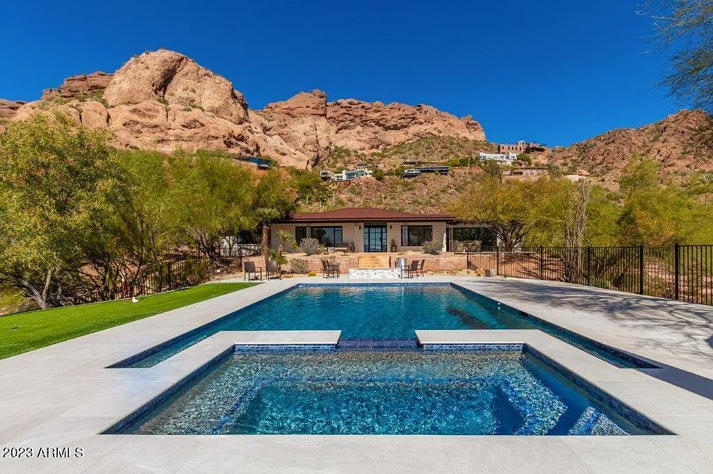 5 bed, 2853 sqft, $20,000 — Photo 1