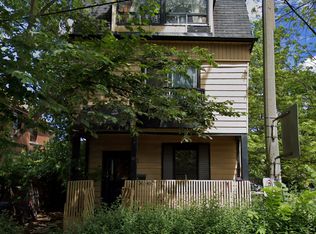 37 Bellwoods Ave #2, Toronto, ON M6J 3N4