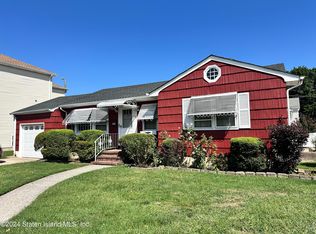 347 Watchogue Rd, Staten Island, NY 10314
