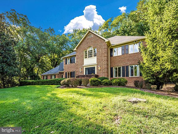 3rd image of 15 Stoney Creek Way