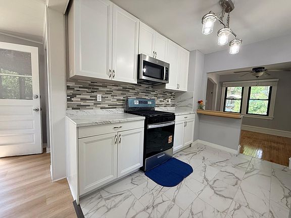 5th image of 3346 Sheridan Ave N