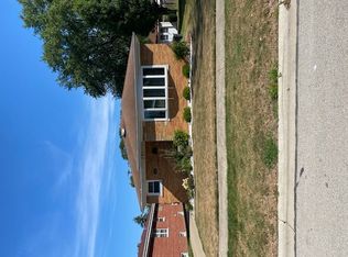 10510 Essex St, Westchester, IL
