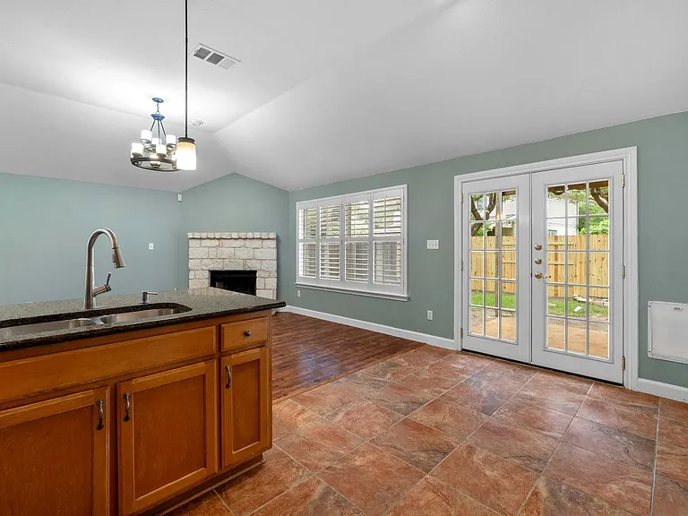1310 Brighton Bend Ln — Photo 14