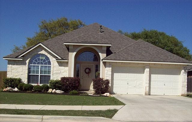 1st image of 1764 Oakmont Cir