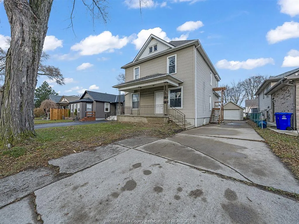Building Photo - 2470 Cadillac St #UPPER