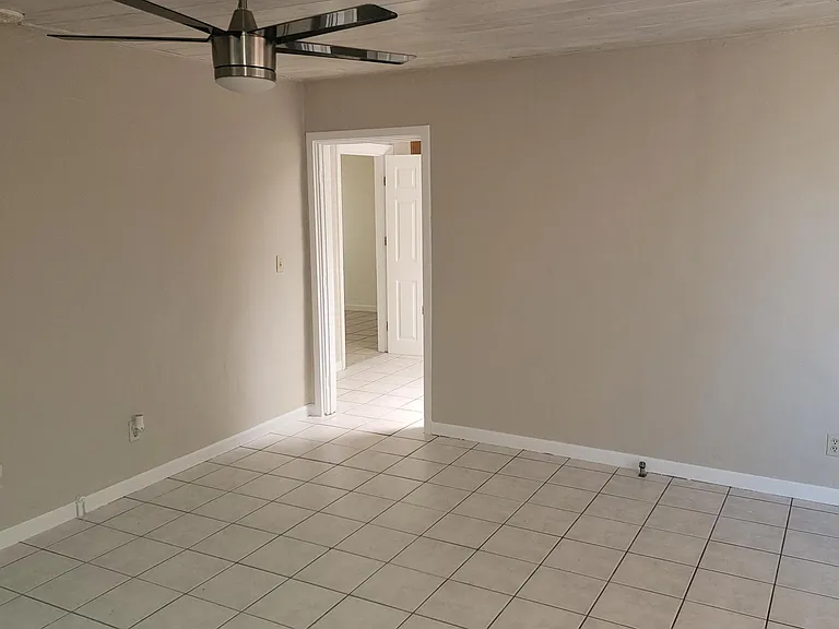 2726 N Estrella Ave — Photo 5