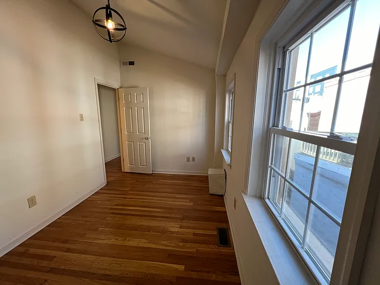 1332 Lombard St #2B — Photo 13