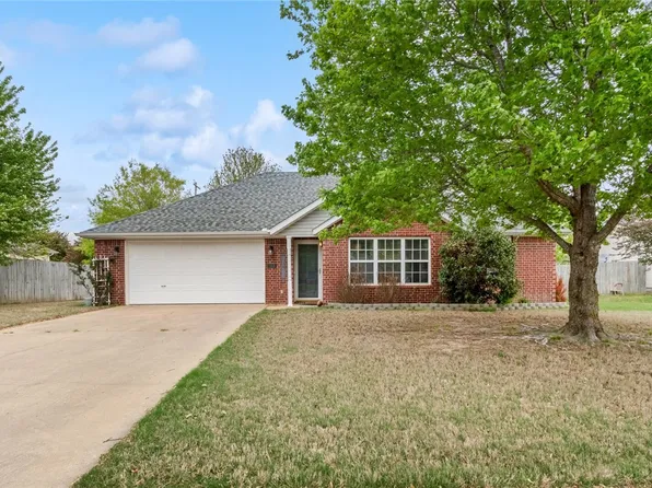 1310 Fox Trail Dr, Elkins, AR 72727