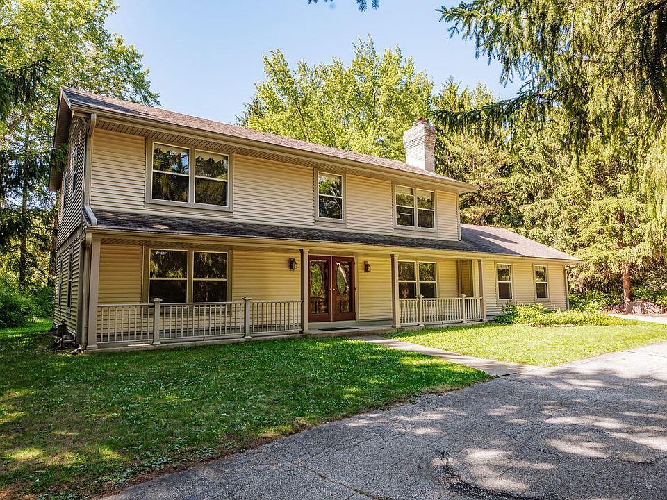 1st image of S67W24425 Skyline AVENUE