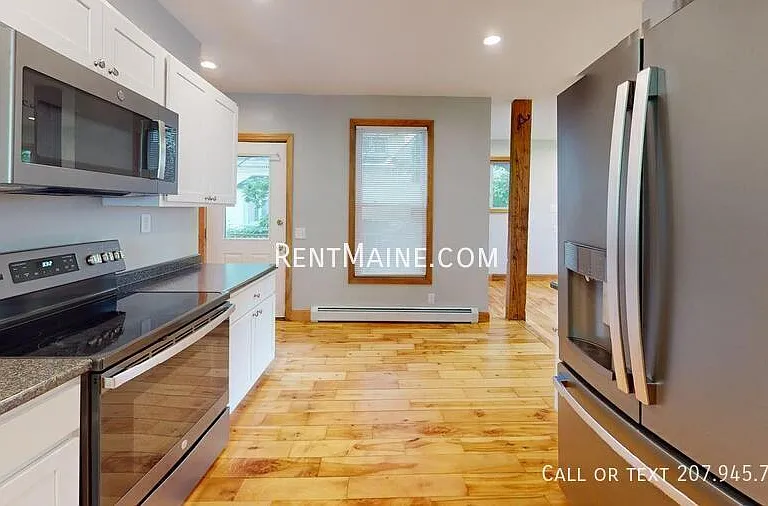 118 Grove St #2 — Photo 2