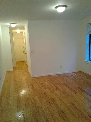 Rented by Arena Real Estate | media 17