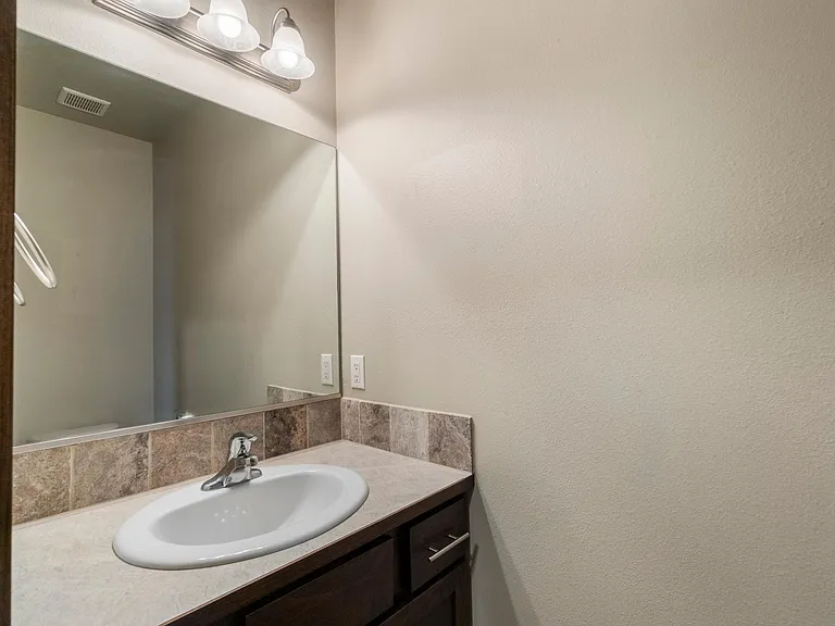 3091 N Sherwood Dr — Photo 14