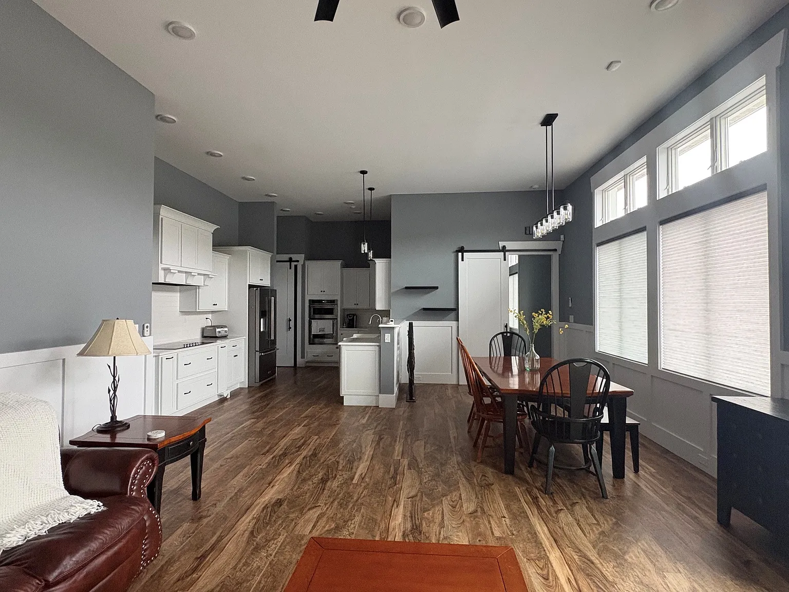 1 bed, 900 sqft, $2,000 — Photo 2