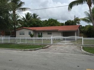 17600 NE 2nd Ave, North Miami Beach, FL 33162
