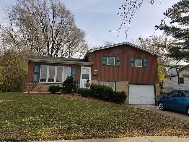 1st image of 5709 Victoria Dr