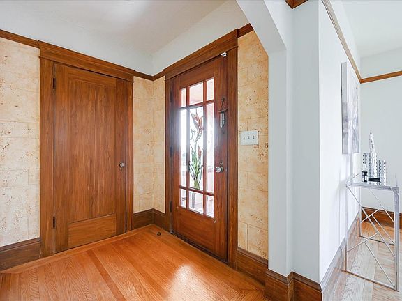 5th image of 617 Walnut Ave
