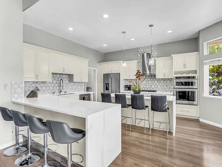 2435 Pinehurst Ct — Photo 14