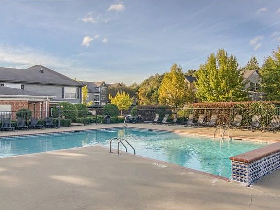 4th image of 100 Twin Oaks Ln #1234