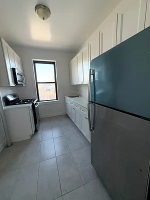 Rented by Showcase Realty | media 4