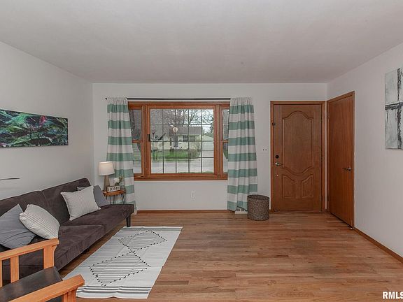 2nd image of 2214 W 34th St